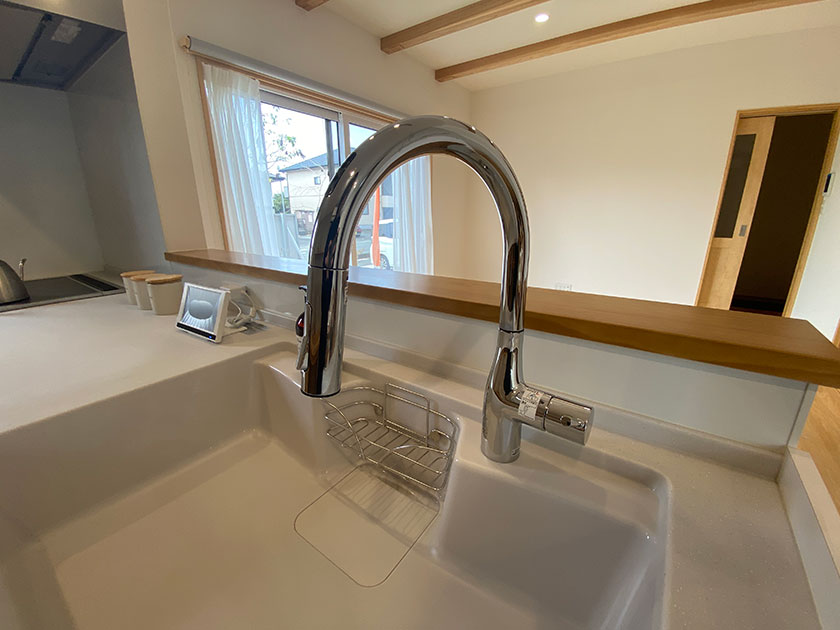 タッチレス水栓