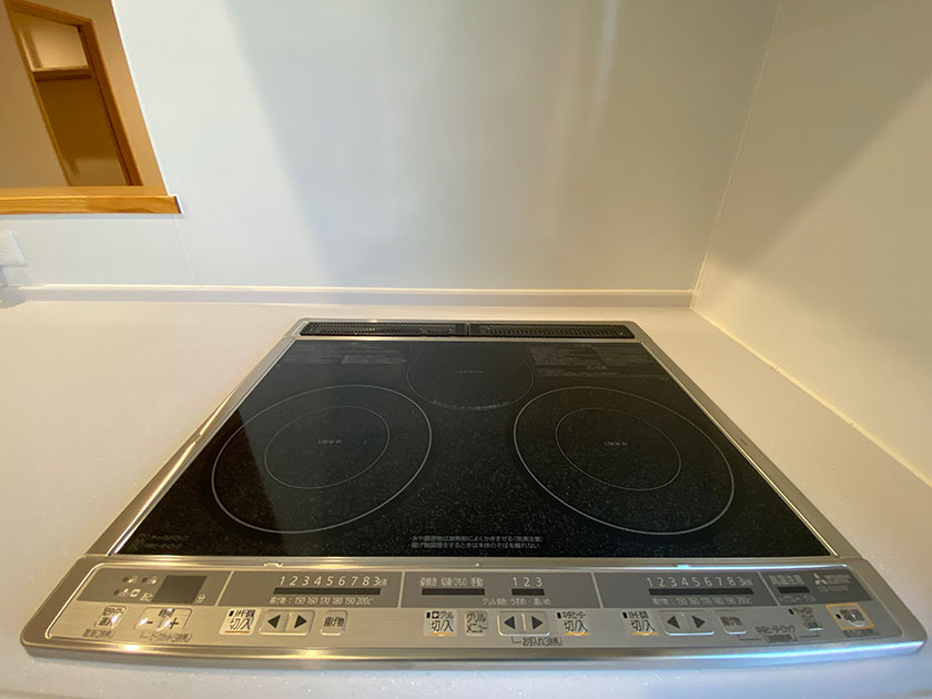 ２口IHヒーター＋1１口クイックラジエントヒーター
