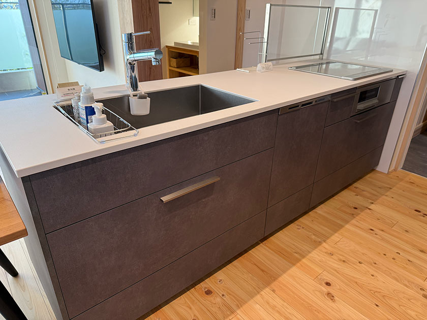 永大産業［304］