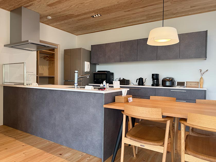 永大産業［304］