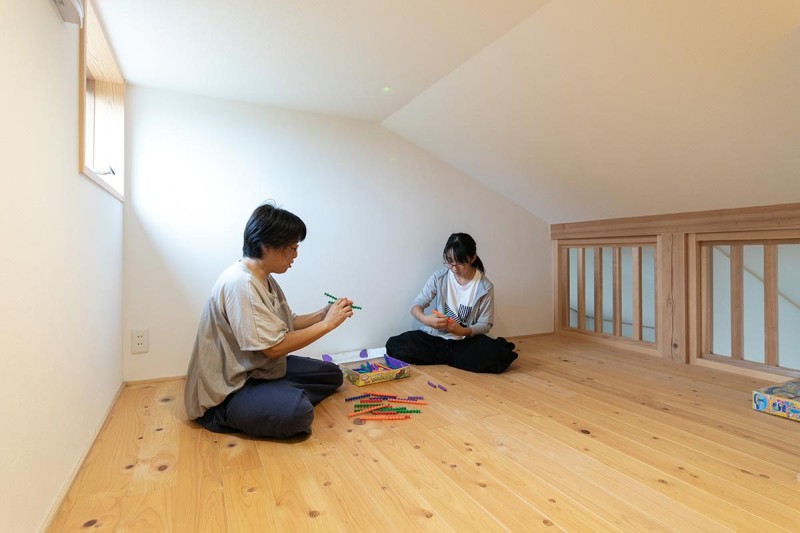 土間を中心に、“家族”と“ソト”と、つながる住まい